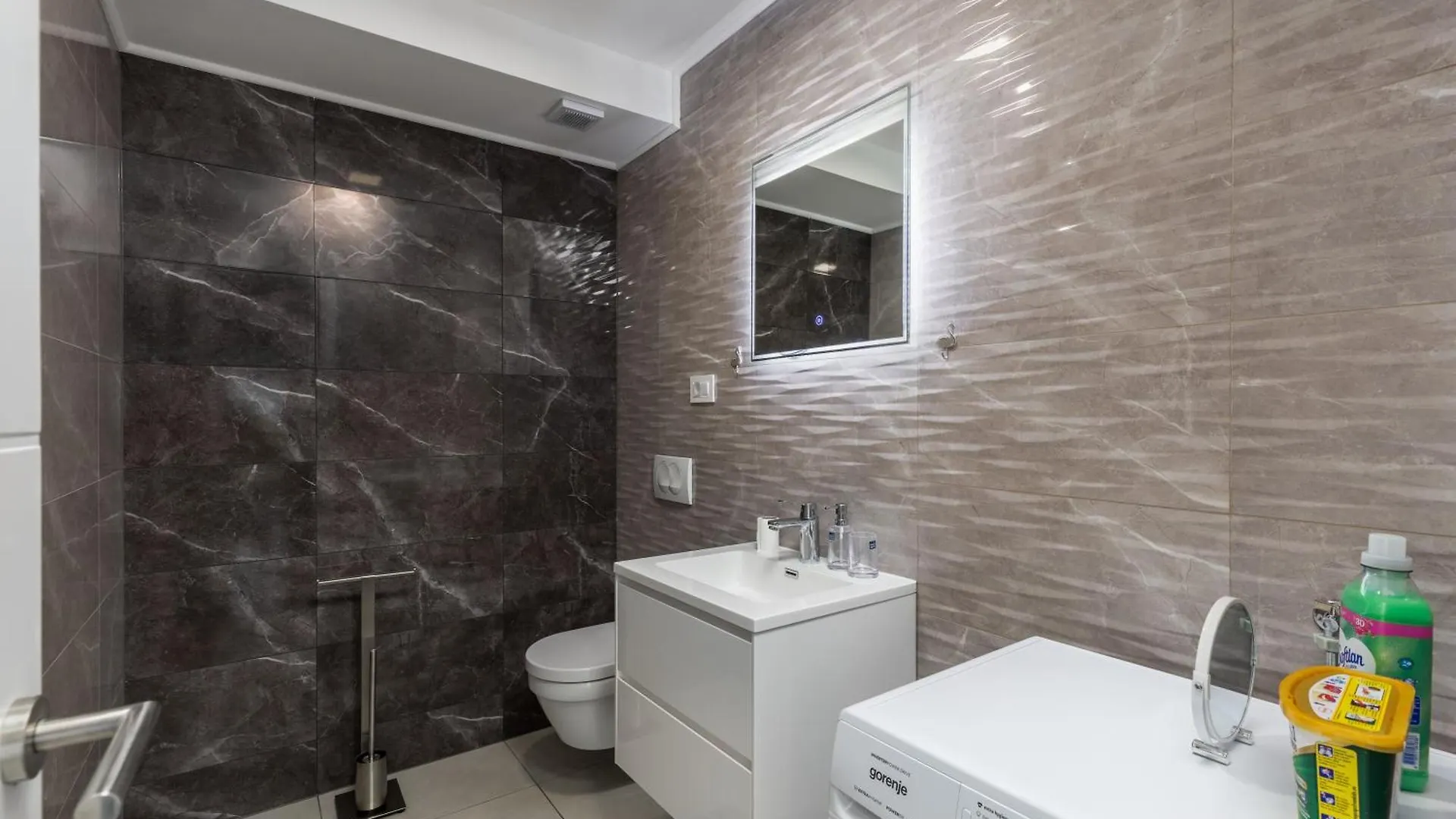 Spacious Pool Apartment Crikvenica - Happy Rentals