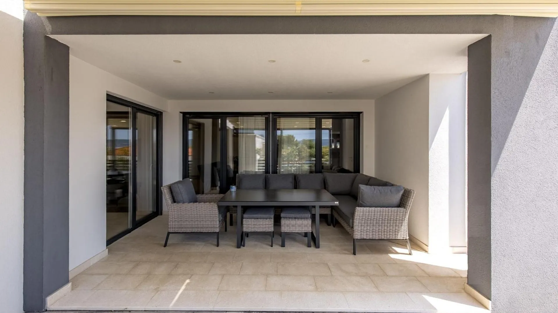 Spacious Pool Apartment Crikvenica - Happy Rentals Croatia