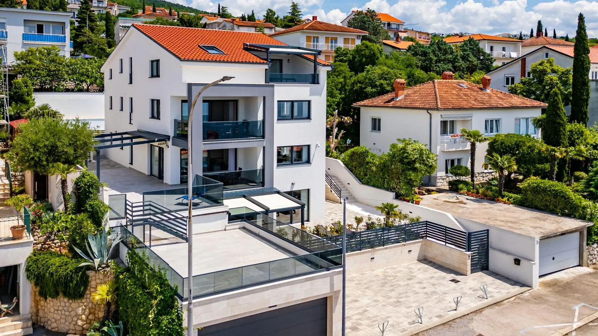 Spacious Pool Apartment Crikvenica - Happy Rentals